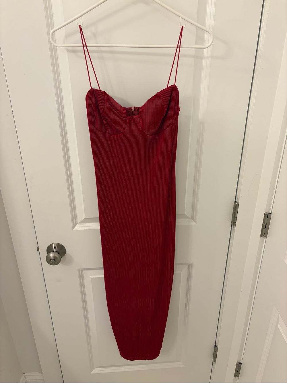 PrettyLittleThing Shape Red Plisse Strappy Cup Detail Midaxi Dress
